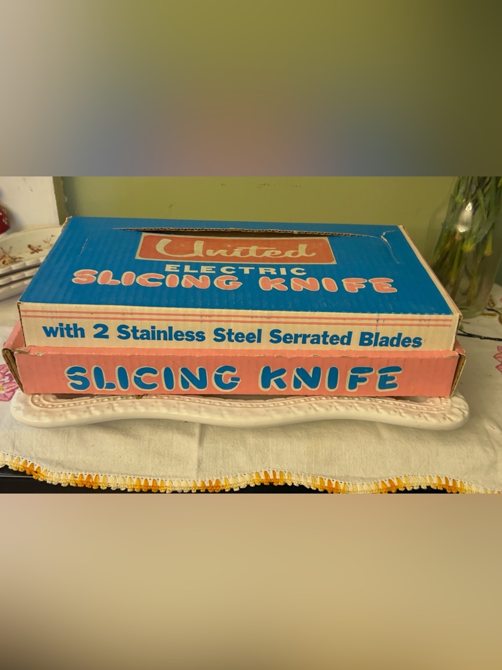 Pink United Electric Slicing Knife New in Box
